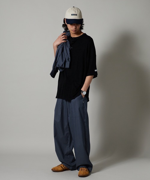 OK YESTERDAY(オッケーイエスタデイ)の「OK YESTERDAY / オーケー イエスタデイ ドレープ ヘンリーTシャツ / DRAPE HENLEY T-SHIRT 秋 秋服 2026年秋冬(Tシャツ/カットソー・メンズ・レッド/ホワイト/ブラック/ダークグリーン・L/M)」の14枚目の写真