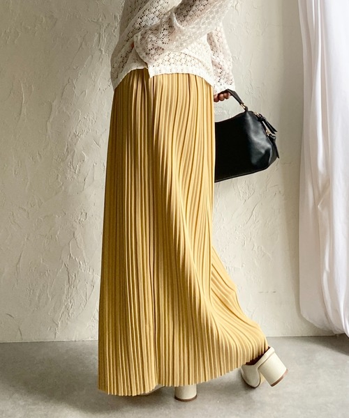She's Closet(シーズクローゼット)の「ストレート Iライン ハイウエスト ゴム入り ロング プリーツスカート(スカート・レディース・チャコールグレー/ブラック/グレイッシュベージュ/アイボリー/マスタード・L/M)」の5枚目の写真