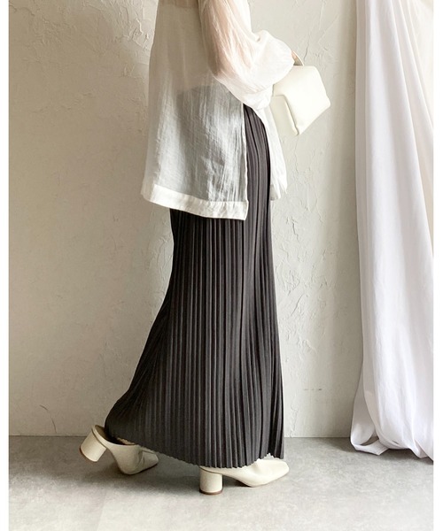 She's Closet(シーズクローゼット)の「ストレート Iライン ハイウエスト ゴム入り ロング プリーツスカート(スカート・レディース・チャコールグレー/ブラック/グレイッシュベージュ/アイボリー/マスタード・L/M)」の10枚目の写真