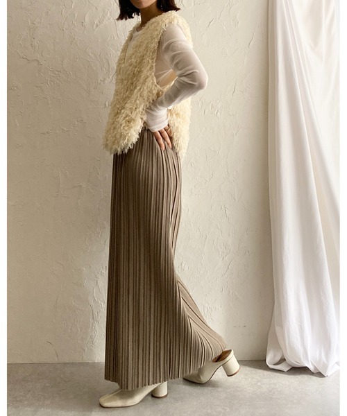 She's Closet(シーズクローゼット)の「ストレート Iライン ハイウエスト ゴム入り ロング プリーツスカート(スカート・レディース・チャコールグレー/ブラック/グレイッシュベージュ/アイボリー/マスタード・L/M)」の13枚目の写真