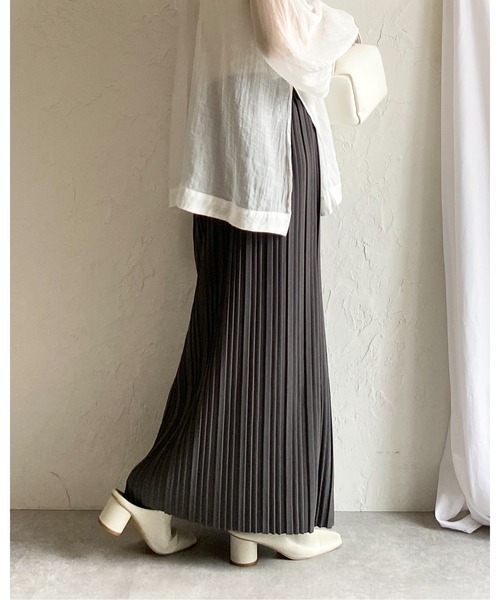 She's Closet(シーズクローゼット)の「ストレート Iライン ハイウエスト ゴム入り ロング プリーツスカート(スカート・レディース・チャコールグレー/ブラック/グレイッシュベージュ/アイボリー/マスタード・L/M)」の21枚目の写真