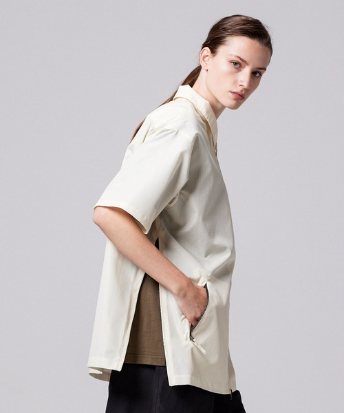 TAION（タイオン）の「【TAION(タイオン)】〈ユニセックス〉ノンダウン ミリタリー ファスナー ハーフスリーブ シャツ（シャツ/ブラウス・メンズ・ブラック/ダークオリーブ/オフホワイト/インディゴブルー/ライトインディゴブルー/ダークネイビー・XL/L/M/S/2XL/3XL）」の2枚目の写真