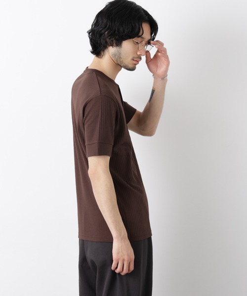 NANO universe（ナノユニバース）の「ワイドリブスタンダードヘンリーネックTシャツ 半袖（Tシャツ/カットソー・メンズ・ネイビー/ブラウン/ブラック・S/M/L）」の19枚目の写真
