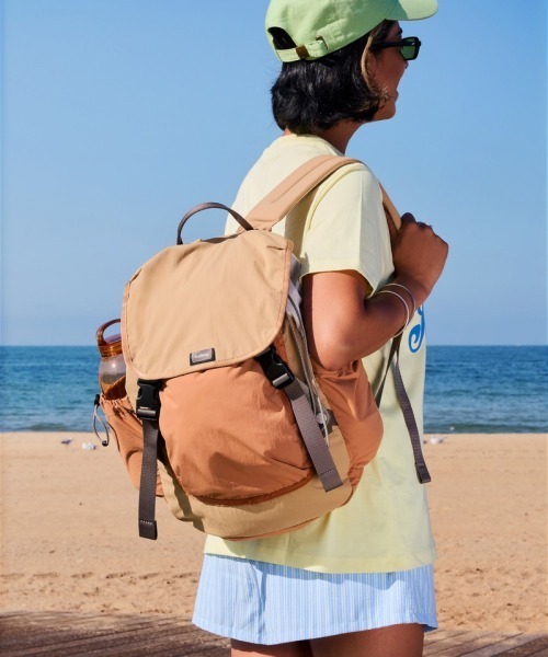 Bellroy（ベルロイ）の「Bellroy-バックパック/リュックサック Cinch Backpack（バックパック/リュック・メンズ・ブラック/ライトグリーン・ONE SIZE/ONESIZE）」の14枚目の写真
