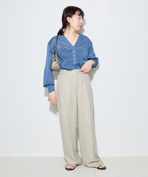 journal standard L'essage（ジャーナルスタンダードレサージュ）の「フォルムニットVネックカーディガン（カーディガン/ボレロ・レディース・ブルー系その他/ベージュ系その他/ブラック・FREE）」の15枚目の写真