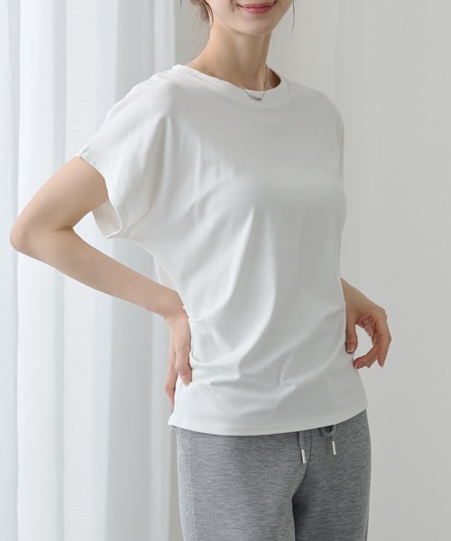 DAYRA(デイラ)の「ソリッドカラー サイド タック 半袖 プルオーバー(Tシャツ/カットソー・レディース・イエロー/ラベンダー/ベージュ/ホワイト/ブラック/グレー・FREE)」の2枚目の写真