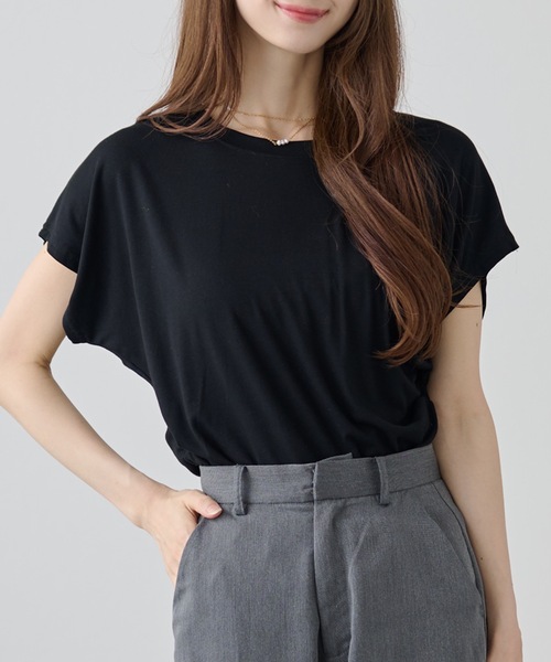 DAYRA(デイラ)の「ソリッドカラー サイド タック 半袖 プルオーバー(Tシャツ/カットソー・レディース・イエロー/ラベンダー/ベージュ/ホワイト/ブラック/グレー・FREE)」の1枚目の写真