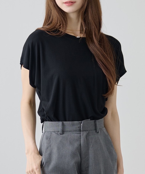 DAYRA(デイラ)の「ソリッドカラー サイド タック 半袖 プルオーバー(Tシャツ/カットソー・レディース・イエロー/ラベンダー/ベージュ/ホワイト/ブラック/グレー・FREE)」の11枚目の写真