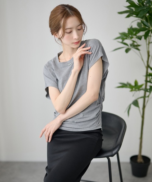 DAYRA(デイラ)の「ソリッドカラー サイド タック 半袖 プルオーバー(Tシャツ/カットソー・レディース・イエロー/ラベンダー/ベージュ/ホワイト/ブラック/グレー・FREE)」の15枚目の写真