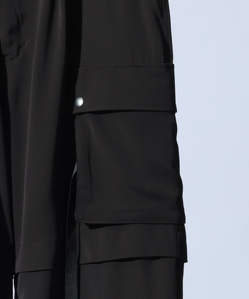 RAGEBLUE(レイジブルー)の「Design Cargo Wide Straight Pants / PEカーゴワイドストレートパンツ(カーゴパンツ・メンズ・ブラック/グレー・LARGE/MEDIUM)」の4枚目の写真