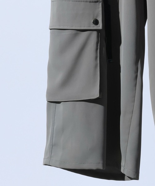 RAGEBLUE(レイジブルー)の「Design Cargo Wide Straight Pants / PEカーゴワイドストレートパンツ(カーゴパンツ・メンズ・ブラック/グレー・LARGE/MEDIUM)」の8枚目の写真