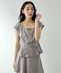 QUEENS COURT（クイーンズコート）の「麻調ライトツイルスクエアネックブラウス（シャツ/ブラウス）」