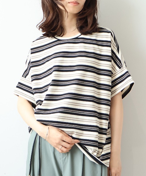 leswel（レスウェル）の「【M～5L】【UVカット】マルチボーダーTシャツ（Tシャツ/カットソー・レディース・ブラック/ブラウン/ネイビー・M/L/LL/3L/4L/5L）」の4枚目の写真