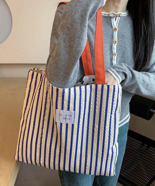 VIBGYOR(ヴィブジョー)の「Liaa/アニマル ストライプ 大容量 トートバッグ A18788(トートバッグ・レディース・ピンク/ホワイト/ベビーピンク/ネイビー・FREE)」の2枚目の写真