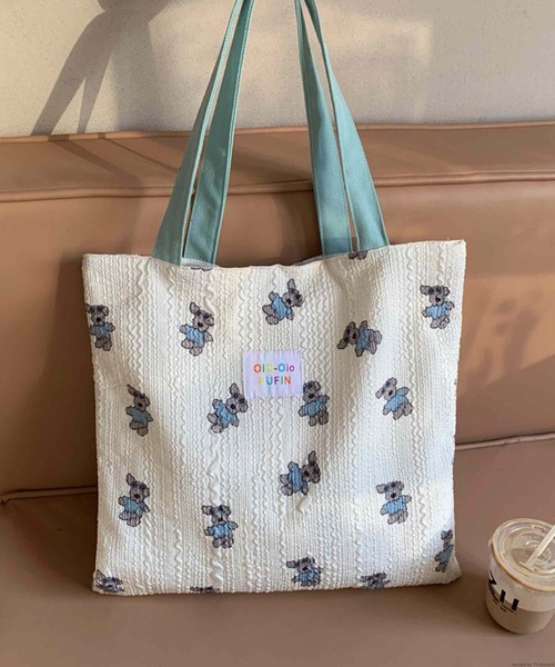 VIBGYOR(ヴィブジョー)の「Liaa/アニマル ストライプ 大容量 トートバッグ A18788(トートバッグ・レディース・ピンク/ホワイト/ベビーピンク/ネイビー・FREE)」の1枚目の写真