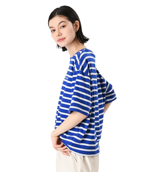 NEW BALANCE(ニューバランス)の「シューパッチストレイプドショートスリーブ(Tシャツ/カットソー・レディース・ロイヤルブルー・X-LARGE/LARGE/MEDIUM/SMALL)」の2枚目の写真
