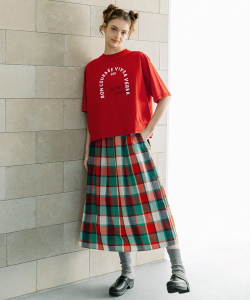 POU DOU DOU(プードゥドゥ)の「アーチロゴプリントラグランプルオーバー(Tシャツ/カットソー・レディース・オートミール/ネイビー/レッド・3)」の4枚目の写真