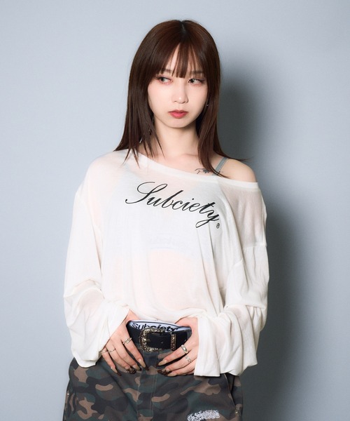 Subciety（サブサエティ）の「Off-shoulder sheer top（Tシャツ/カットソー・レディース・ブラック/ホワイト・FREE）」の7枚目の写真