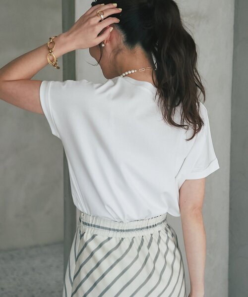 La boutique BonBon(ラブティックボンボン)の「ターンバックカットソー(Tシャツ/カットソー・レディース・ネイビー/オフホワイト/ピンク/ブラック/モカ・FREE)」の14枚目の写真
