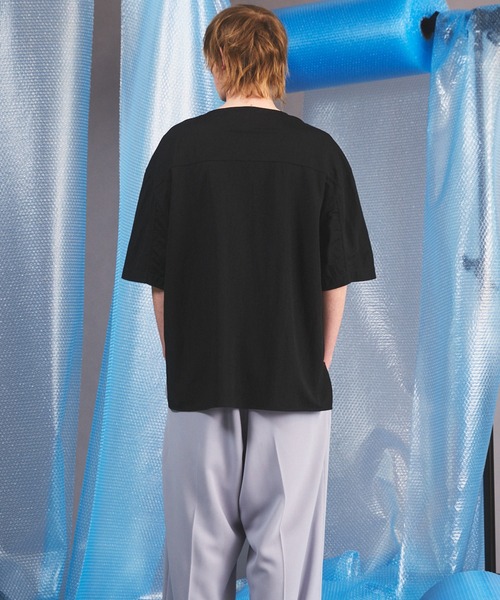 MAISON SPECIAL（メゾンスペシャル）の「《UNISEX》Woven-like Smooth Prime-Over Short-sleeved T-shirt/ウーブンライクスムースプライムオーバーショートスリーブTシャツ【MAISON SPECIAL/メゾンスペシャル】（Tシャツ/カットソー・メンズ・ブラック/マスタード・2/1/0）」の10枚目の写真