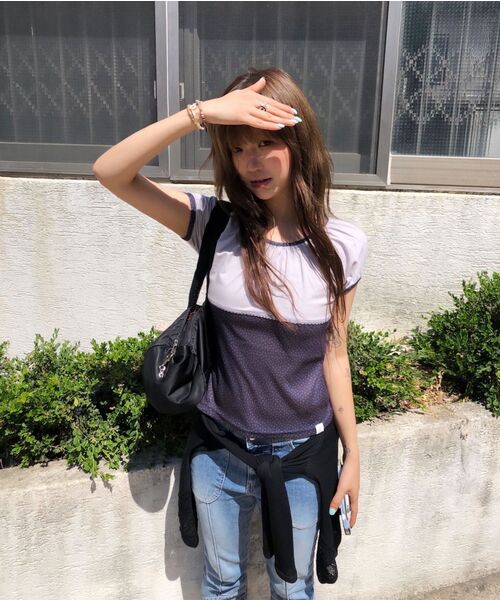 OAFISH(オアフィッシュ)の「Floral Shirring Lace T-shirts, Purple(Tシャツ/カットソー・レディース・その他・1/2)」の2枚目の写真