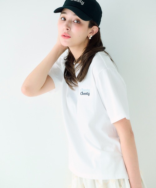 Chesty(チェスティー)の「【ZOZO先行】刺繍Tシャツ(logo)(Tシャツ/カットソー・レディース・ホワイト×ピンク/ネイビー×ホワイト/ホワイト×ブルー・FREE)」の4枚目の写真