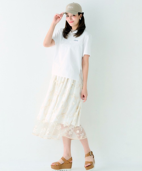 Chesty(チェスティー)の「【ZOZO先行】刺繍Tシャツ(logo)(Tシャツ/カットソー・レディース・ホワイト×ピンク/ネイビー×ホワイト/ホワイト×ブルー・FREE)」の16枚目の写真