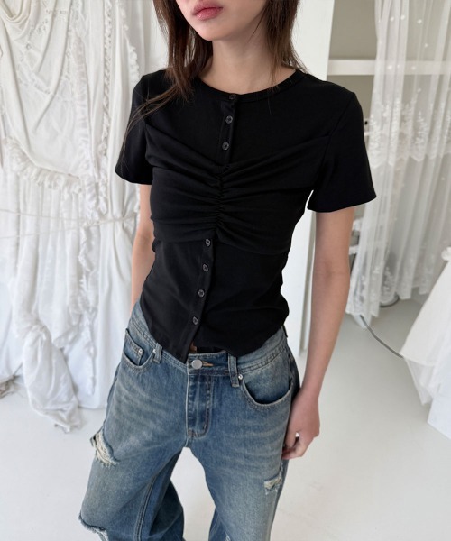 4INT.(フォイント)の「【重ね着風】シャーリング レイヤード ボタン クロップド 半袖 Tシャツ(Tシャツ/カットソー・レディース・ブラック/ホワイト/グレー・FREE)」の21枚目の写真