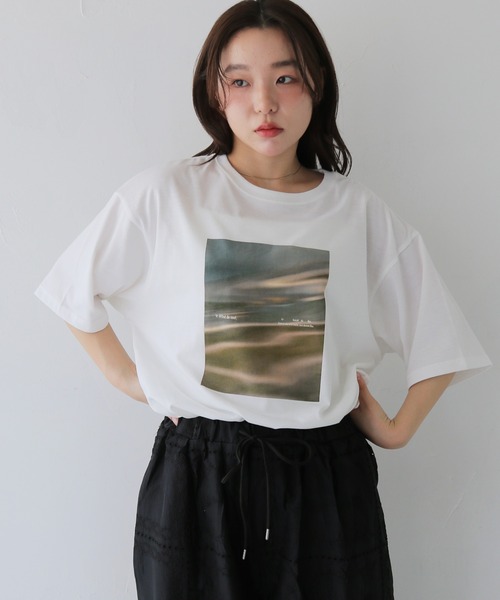 cheriella（シェリエラ）の「【cheriella】アソートニュアンスプリントTシャツ  ASSORT NUANCE PRINT T-SHIRT（Tシャツ/カットソー・レディース・ホワイト/ホワイト系その他・FREE）」の4枚目の写真