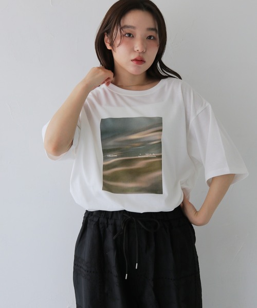 cheriella（シェリエラ）の「【cheriella】アソートニュアンスプリントTシャツ  ASSORT NUANCE PRINT T-SHIRT（Tシャツ/カットソー・レディース・ホワイト/ホワイト系その他・FREE）」の3枚目の写真