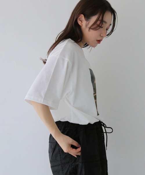 cheriella（シェリエラ）の「【cheriella】アソートニュアンスプリントTシャツ  ASSORT NUANCE PRINT T-SHIRT（Tシャツ/カットソー・レディース・ホワイト/ホワイト系その他・FREE）」の10枚目の写真