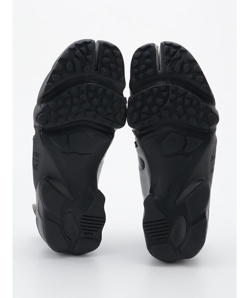 NIKE(ナイキ)の「【NIKE】W AIR RIFT(サンダル・レディース・シルバー・22/23/24/25/26)」の2枚目の写真