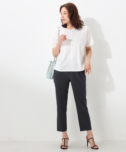 GALLORIA(ギャローリア)の「【接触冷感】ネックレス付Vネックプルオーバー(Tシャツ/カットソー・レディース・ホワイト/ブラック/ピンク・L/LL/M/S)」の5枚目の写真
