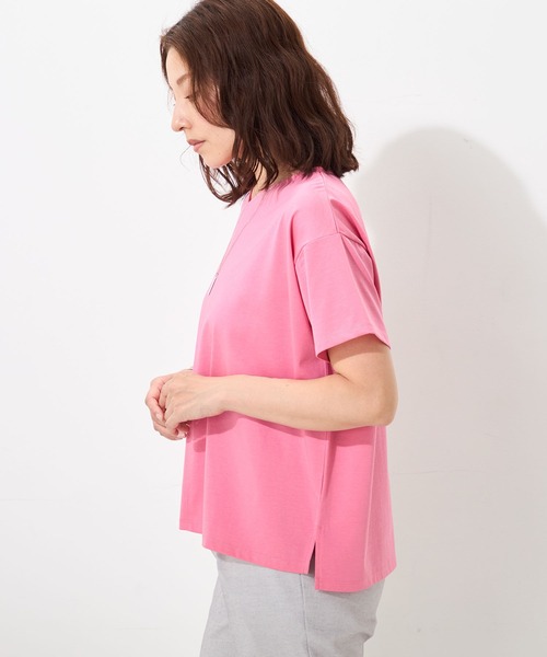 GALLORIA(ギャローリア)の「【接触冷感】ネックレス付Vネックプルオーバー(Tシャツ/カットソー・レディース・ホワイト/ブラック/ピンク・L/LL/M/S)」の11枚目の写真