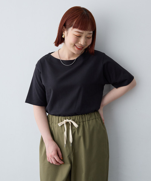 anyfee（エニフィー）の「【anyfee/大きいサイズ】着てサラ汗じみ防止ボートネックTシャツ《接触冷感・吸水速乾》（2026SS）（Tシャツ/カットソー・レディース・チャコール/ブルー/グリーン/ブラック/ピンク/オフホワイト・LL/3L/4L/5L）」の8枚目の写真