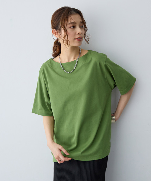 anyfee（エニフィー）の「【anyfee/大きいサイズ】着てサラ汗じみ防止ボートネックTシャツ《接触冷感・吸水速乾》（2026SS）（Tシャツ/カットソー・レディース・チャコール/ブルー/グリーン/ブラック/ピンク/オフホワイト・LL/3L/4L/5L）」の12枚目の写真