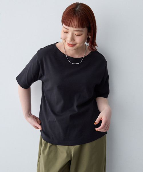 anyfee（エニフィー）の「【anyfee/大きいサイズ】着てサラ汗じみ防止ボートネックTシャツ《接触冷感・吸水速乾》（2026SS）（Tシャツ/カットソー・レディース・チャコール/ブルー/グリーン/ブラック/ピンク/オフホワイト・LL/3L/4L/5L）」の16枚目の写真