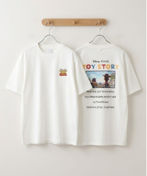 Disney(ディズニー)の「【DISNEY/ディズニー】TOY STORY フロント&バックプリント&キャラクタープリント 半袖Tシャツ (DRY) ユニセックス(Tシャツ/カットソー・メンズ・ダークグリーン/グレイッシュベージュ/スミクロ/オフホワイト・LARGE/MEDIUM)」の1枚目の写真
