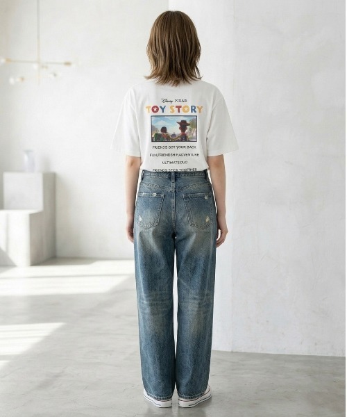 Disney(ディズニー)の「【DISNEY/ディズニー】TOY STORY フロント&バックプリント&キャラクタープリント 半袖Tシャツ (DRY) ユニセックス(Tシャツ/カットソー・メンズ・ダークグリーン/グレイッシュベージュ/スミクロ/オフホワイト・LARGE/MEDIUM)」の6枚目の写真