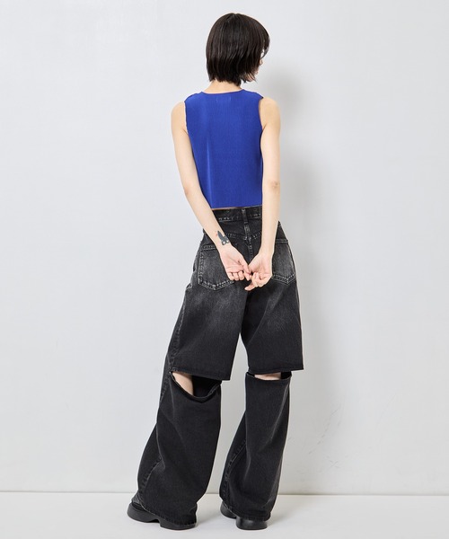JOHN LAWRENCE SULLIVAN(ジョンローレンスサリバン)の「【JOHN LAWRENCE SULLIVAN/ジョンローレンスサリバン】《STUDIOUS別注》 WASHED DENIM CUT OUT WIDE PANTS/ウォッシュドデニムカットアウトワイドパンツ(デニムパンツ・レディース・ブラック/ダークインディゴブルー・XS/M/S)」の5枚目の写真