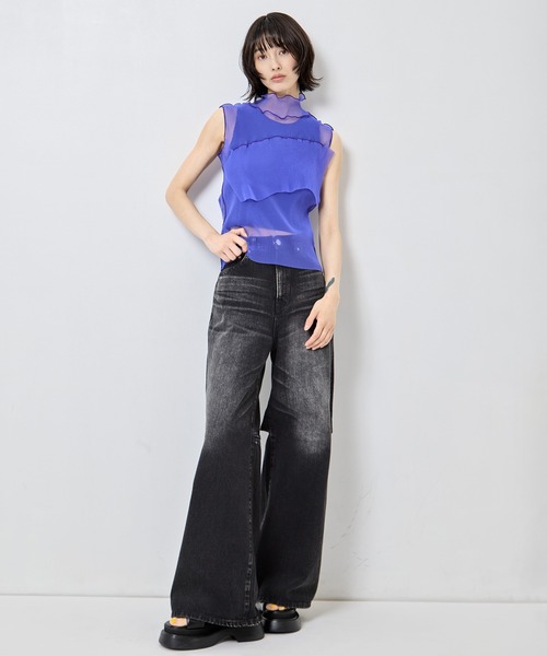 JOHN LAWRENCE SULLIVAN(ジョンローレンスサリバン)の「【JOHN LAWRENCE SULLIVAN/ジョンローレンスサリバン】《STUDIOUS別注》 WASHED DENIM CUT OUT WIDE PANTS/ウォッシュドデニムカットアウトワイドパンツ(デニムパンツ・レディース・ブラック/ダークインディゴブルー・XS/M/S)」の3枚目の写真