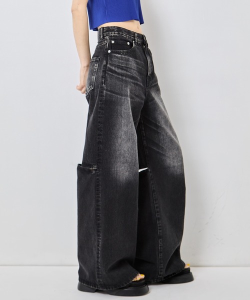 JOHN LAWRENCE SULLIVAN(ジョンローレンスサリバン)の「【JOHN LAWRENCE SULLIVAN/ジョンローレンスサリバン】《STUDIOUS別注》 WASHED DENIM CUT OUT WIDE PANTS/ウォッシュドデニムカットアウトワイドパンツ(デニムパンツ・レディース・ブラック/ダークインディゴブルー・XS/M/S)」の11枚目の写真