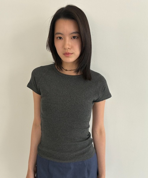 FUULLY STUDIO(フーリィーステューディオ)の「ベーシックラグランTEE(Tシャツ/カットソー・レディース・チャコールグレー/イエロー/ブルー・FREE)」の4枚目の写真