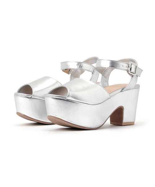 earth music&ecology（アースミュージックアンドエコロジー）の「【2016Summer】厚底サンダル（サンダル・レディース・ブラック/シルバー/ホワイト・23cm/24cm/23.5cm/22.5cm/24.5cm）」の12枚目の写真