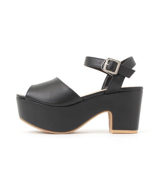 earth music&ecology（アースミュージックアンドエコロジー）の「【2016Summer】厚底サンダル（サンダル・レディース・ブラック/シルバー/ホワイト・23cm/24cm/23.5cm/22.5cm/24.5cm）」の4枚目の写真