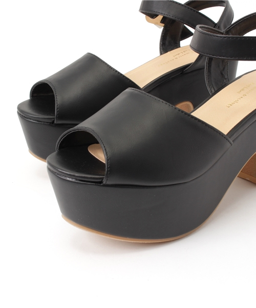 earth music&ecology（アースミュージックアンドエコロジー）の「【2016Summer】厚底サンダル（サンダル・レディース・ブラック/シルバー/ホワイト・23cm/24cm/23.5cm/22.5cm/24.5cm）」の8枚目の写真