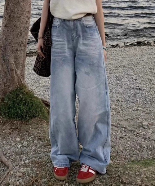DEVICE(デバイス)の「ワイド ストレート ルーズ デニム パンツ(デニムパンツ・レディース・ブルー・FREE)」の1枚目の写真
