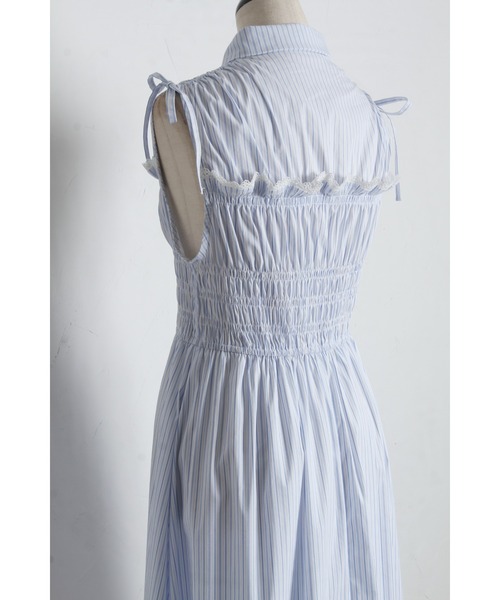 tocco closet(トッコ クローゼット)の「【ZOZO限定】フロントプチレース×シャーリングドロストスリーブストライプシャツワンピース(ワンピース・レディース・サックスブルー/オフホワイト・M)」の8枚目の写真