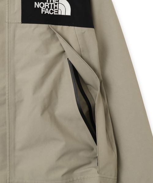THE NORTH FACE(ザノースフェイス)の「THE NORTH FACE MOUNTAIN JACKET / ザ・ノース・フェイス マウンテン ジャケット(マウンテンパーカー・メンズ・バーガンディー/グレイッシュベージュ・S/M/L/XL/XXL)」の15枚目の写真