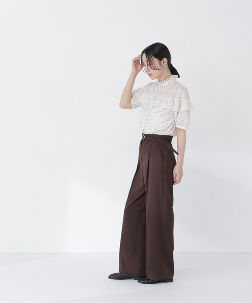 NATURAL BEAUTY BASIC(ナチュラルビューティーベーシック)の「フロッキードットフリルブラウス(シャツ/ブラウス・レディース・ホワイト系その他/ベージュ系その他/ブラック系その他2・フリ-)」の5枚目の写真